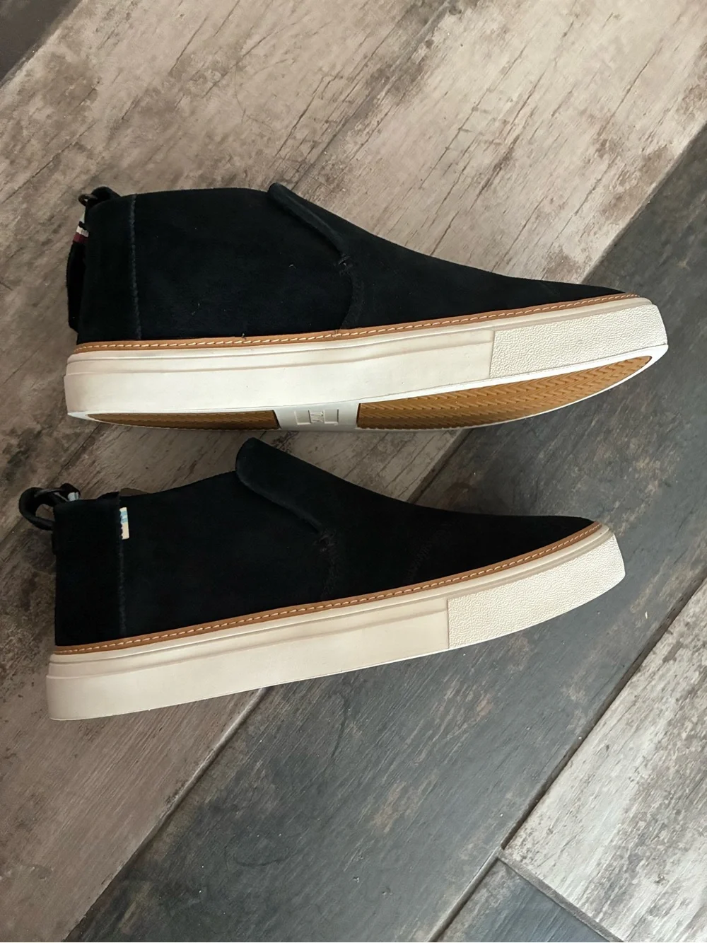 Toms NWT Paxton Black Suede Slip on Shoes 8.5
